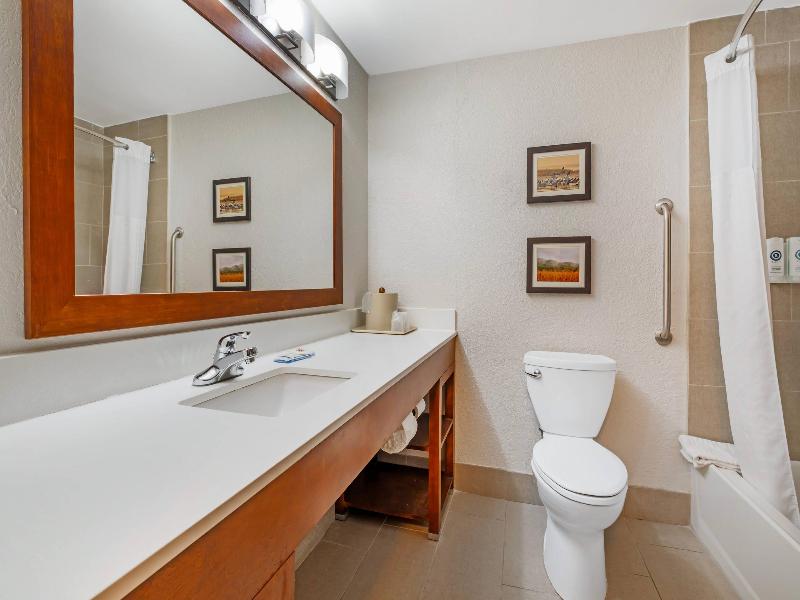 Comfort Inn Madison image
