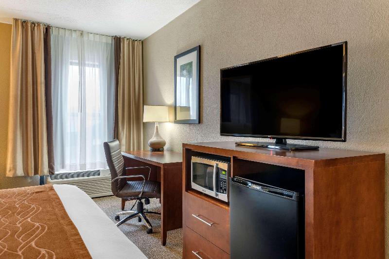 Comfort Inn Madison image