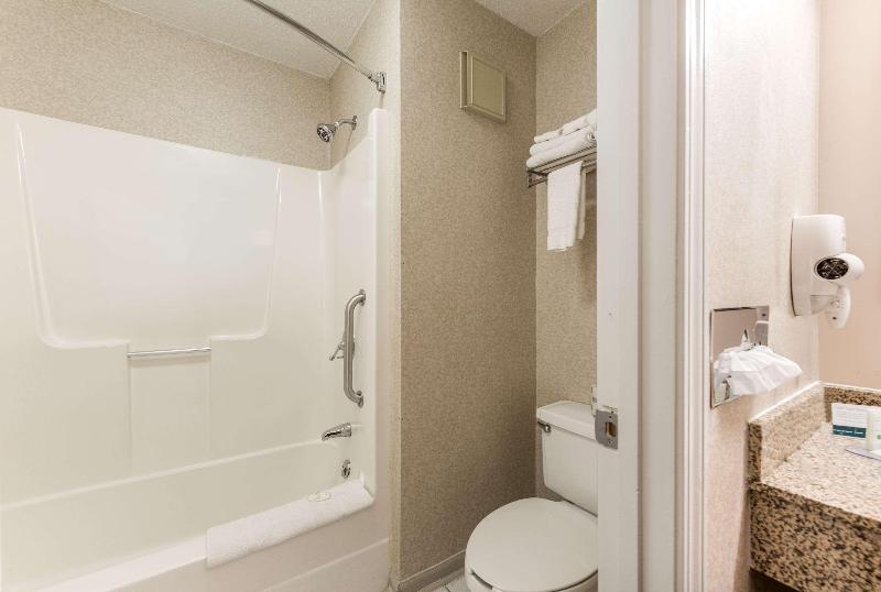 Quality Inn Portage image