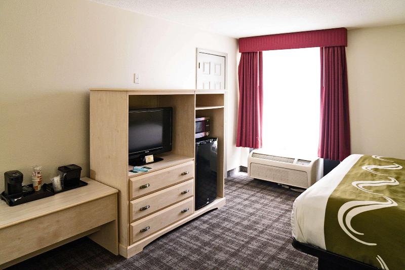 Quality Inn Seymour I-65 image