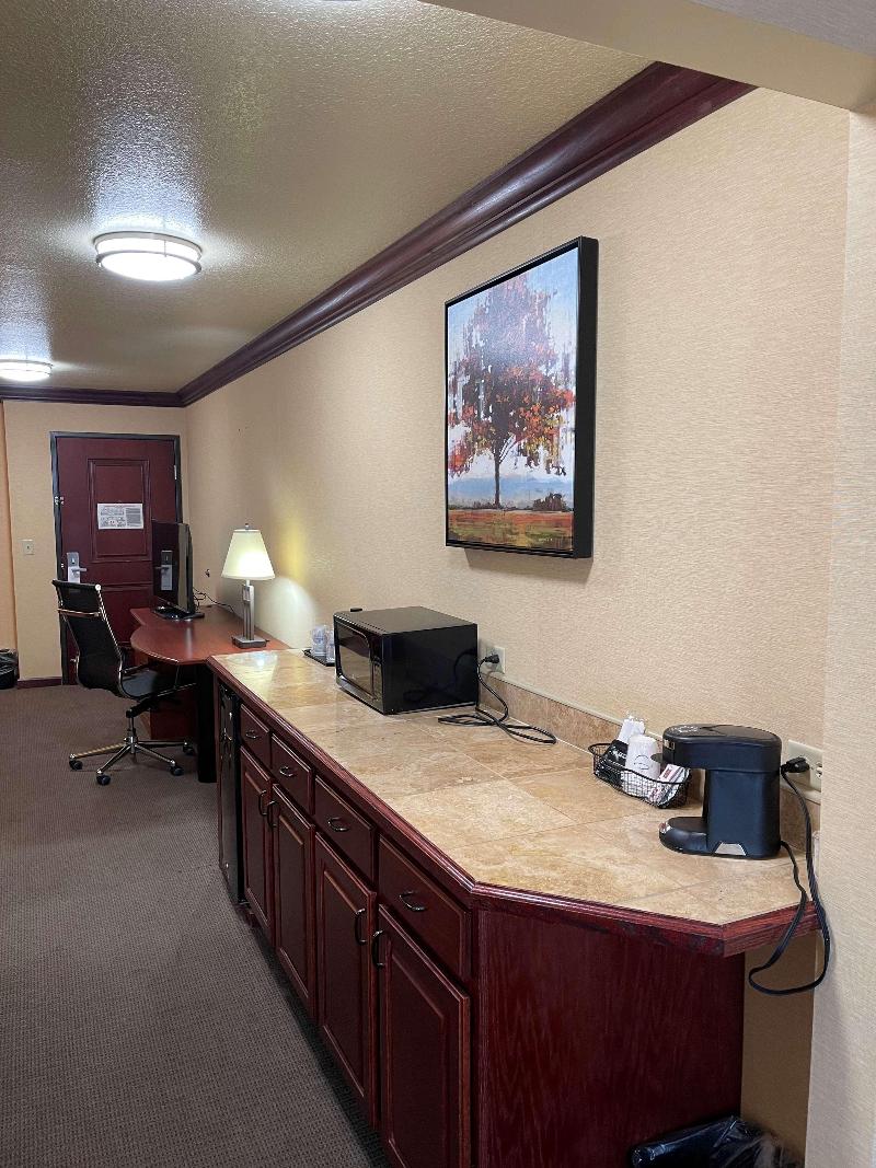 Best Western Coffeyville Central Business District image