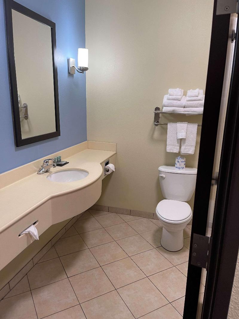 Best Western Coffeyville Central Business District image