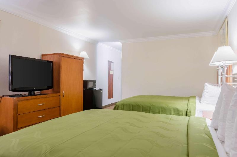 Quality Inn & Suites Salina image