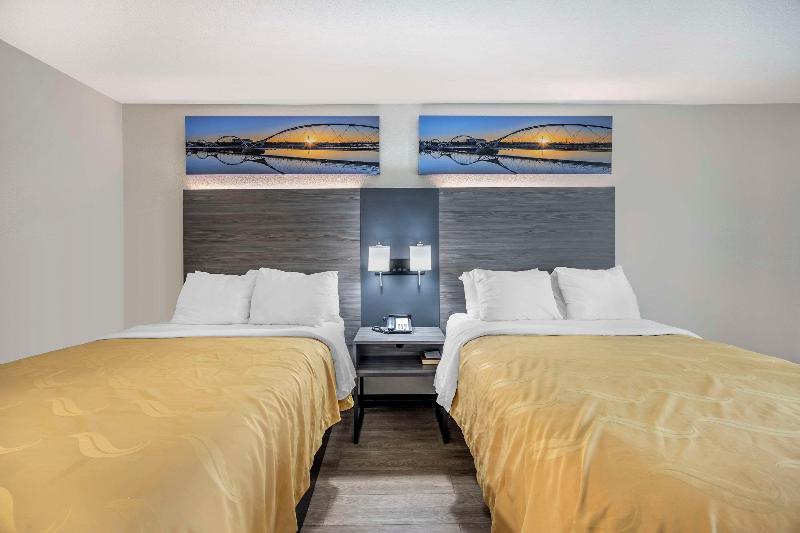 Quality Inn Glasgow Area image