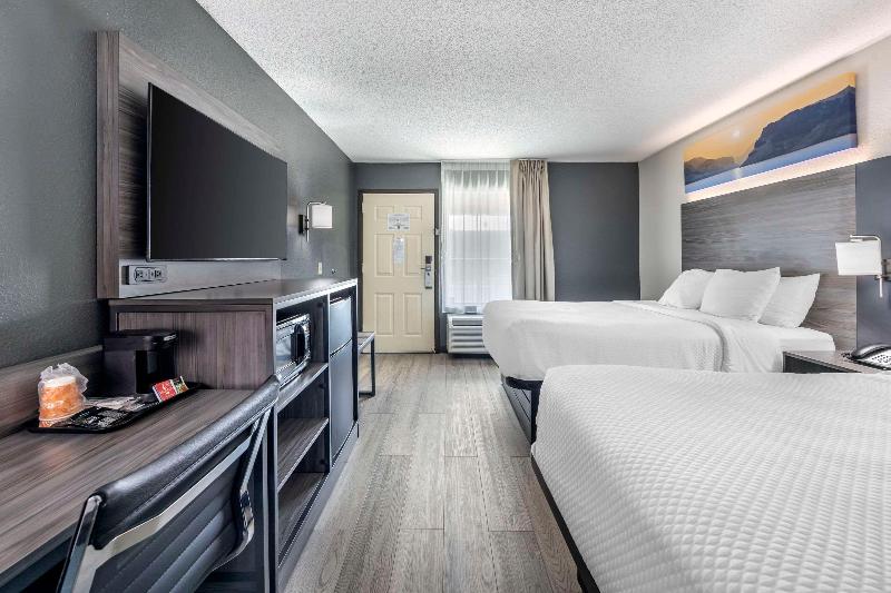 Quality Inn Glasgow Area image