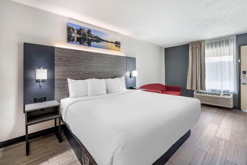 Quality Inn Glasgow Area image