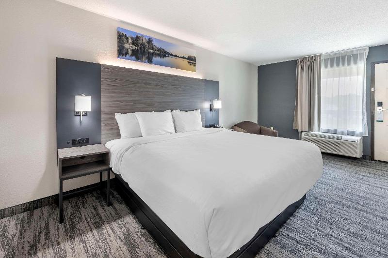 Quality Inn Glasgow Area image