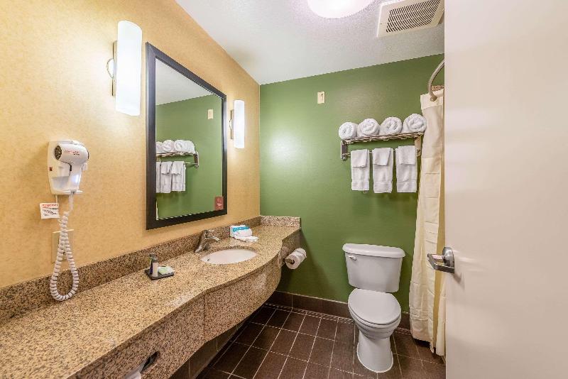 Sleep Inn & Suites Ruston Area image