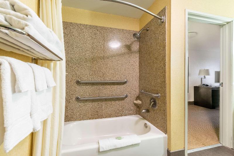 Sleep Inn & Suites Ruston Area image