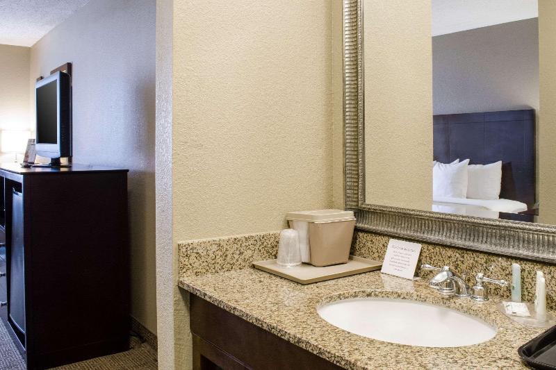 Quality Inn Ruston image