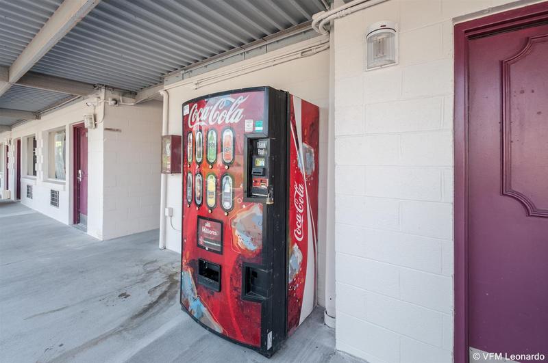 Econo Lodge Easton Route 50 image