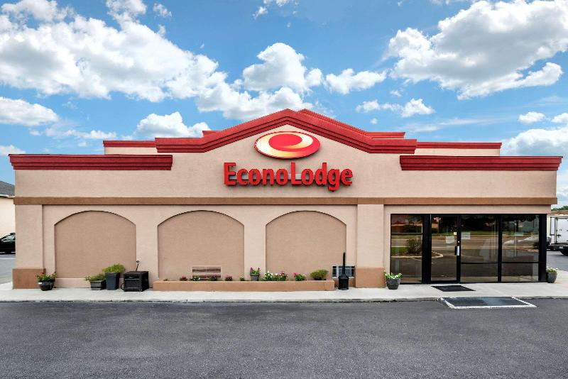 Econo Lodge Easton Route 50 image