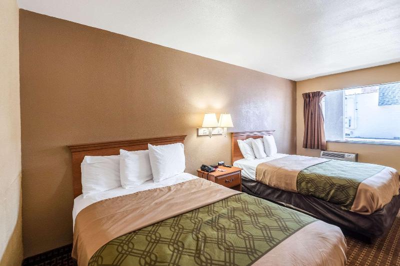 Econo Lodge Easton Route 50 image