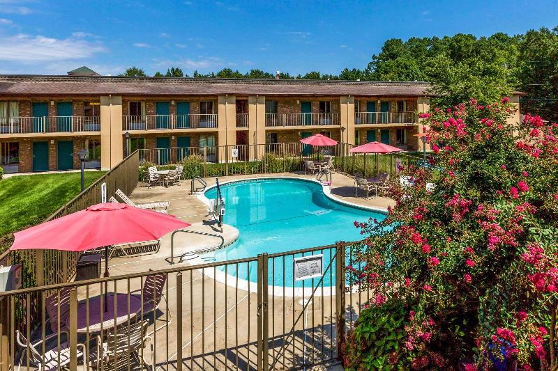 Quality Inn Easton image