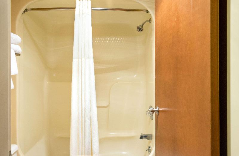 Quality Inn Easton image