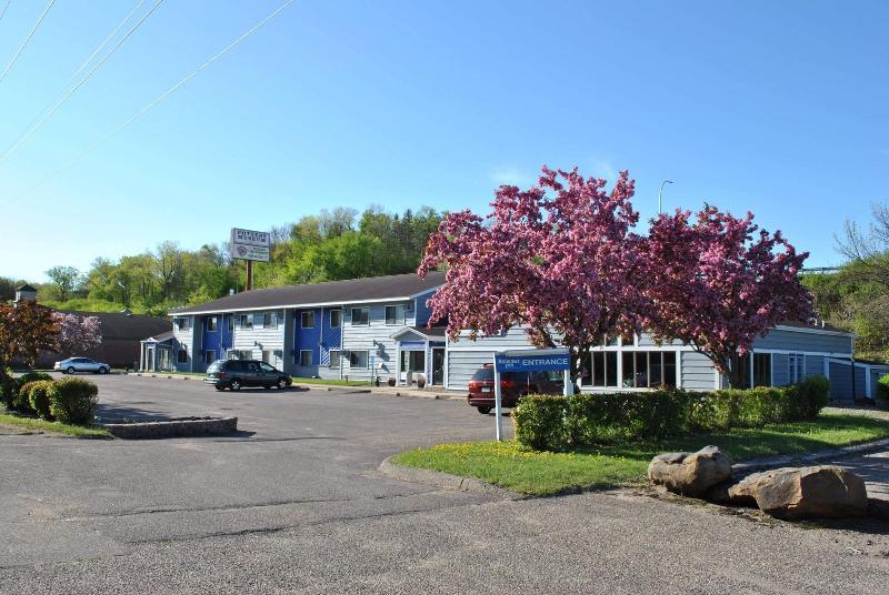 Rodeway Inn Red Wing image