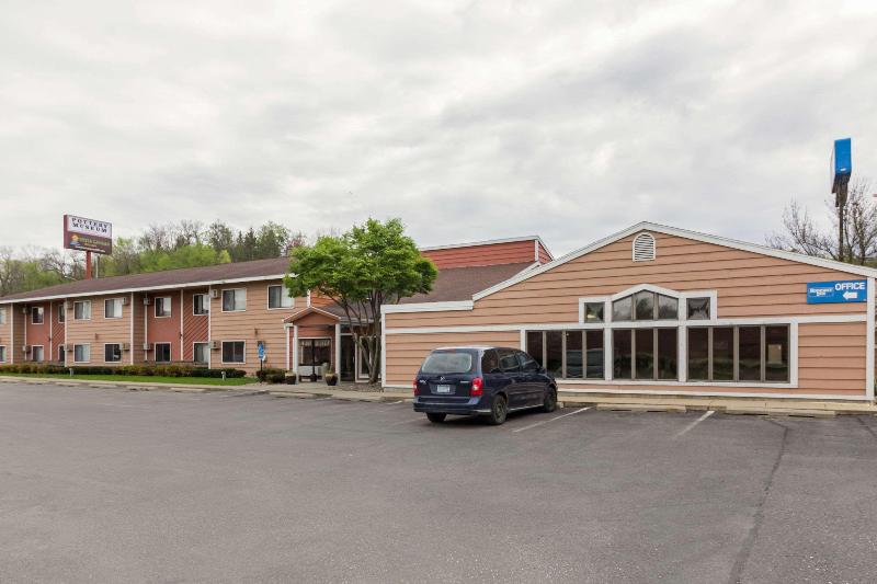 Rodeway Inn Red Wing image