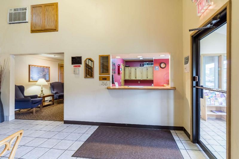 Rodeway Inn Red Wing image