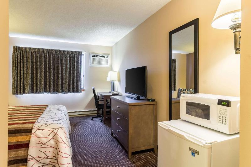 Rodeway Inn Red Wing image