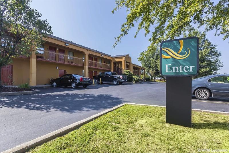 Quality Inn Charleston - Sikeston image