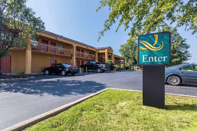 Quality Inn Charleston - Sikeston image