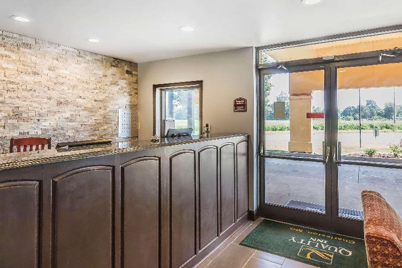 Quality Inn Charleston - Sikeston image