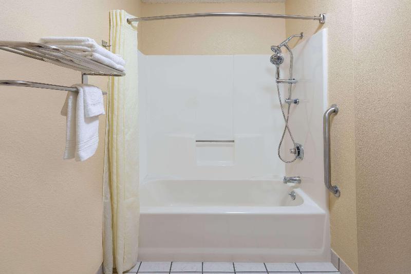 Super 8 by Wyndham Charleston MO image