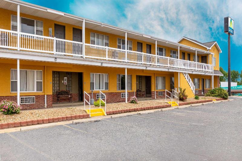 Days Inn by Wyndham Chillicothe image