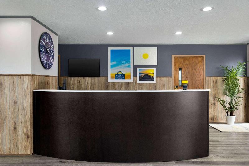 Days Inn by Wyndham Chillicothe image
