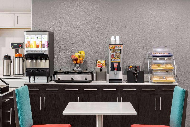 Days Inn by Wyndham Chillicothe image