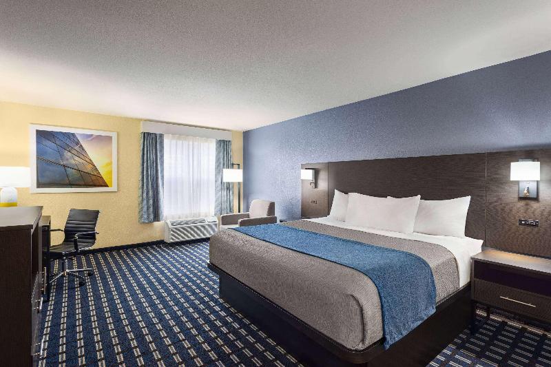 Days Inn by Wyndham Chillicothe image