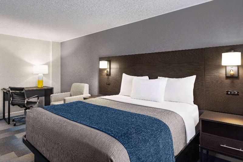 Days Inn by Wyndham Chillicothe image