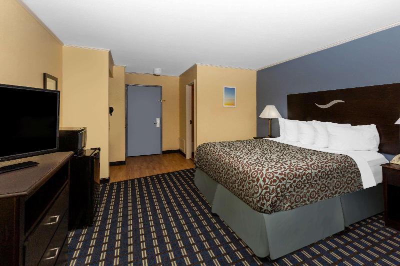 Days Inn by Wyndham Chillicothe image