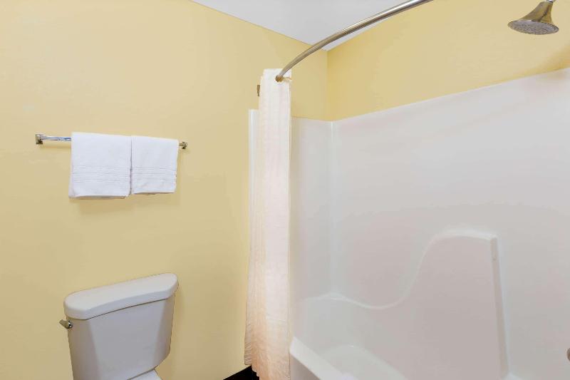 Days Inn by Wyndham Chillicothe image