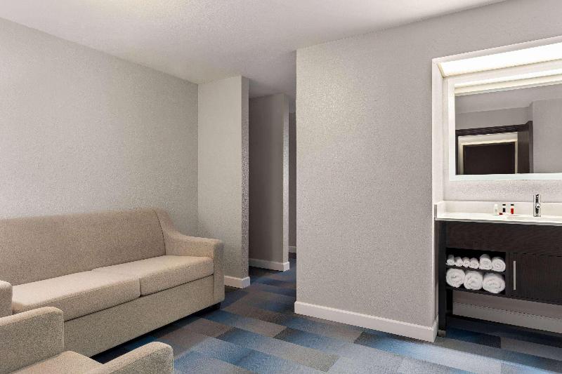 Days Inn by Wyndham Chillicothe image