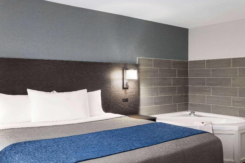 Days Inn by Wyndham Chillicothe image