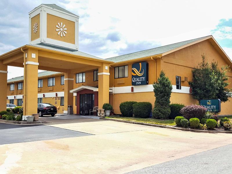 Quality Inn Ozarks Heritage Region image