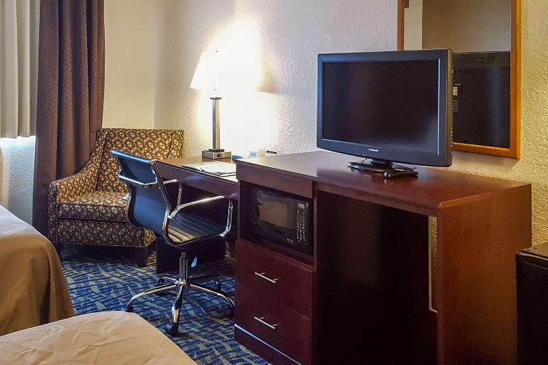 Quality Inn Ozarks Heritage Region image