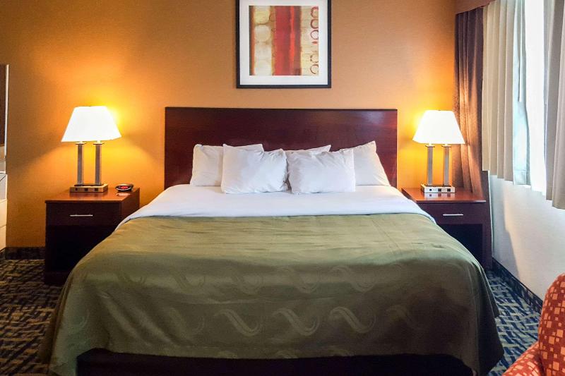 Quality Inn Ozarks Heritage Region image