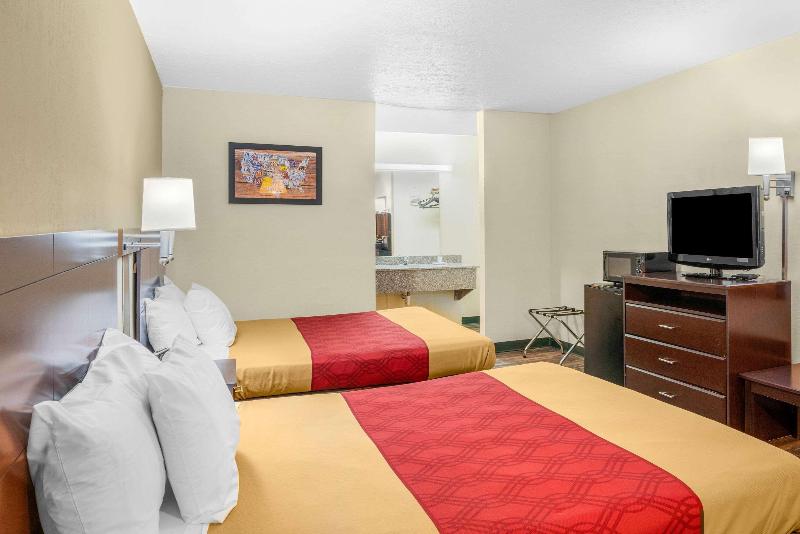 Econo Lodge near Missouri University of Science image