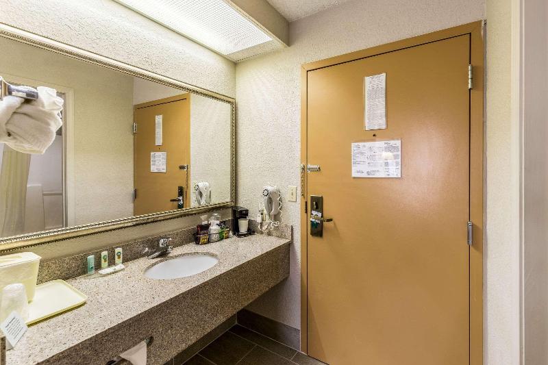 Quality Inn Historic Route 66 image