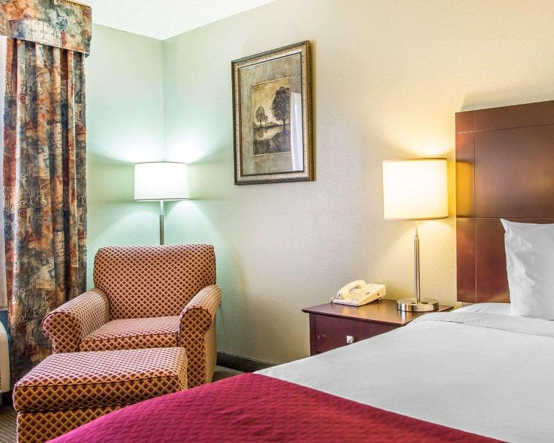Quality Inn St. Robert - Ft. Leonard Wood image