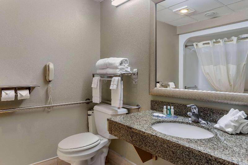 Quality Inn St. Robert - Ft. Leonard Wood image
