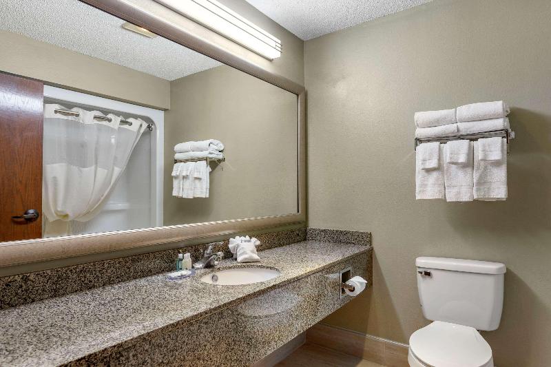 Quality Inn St. Robert - Ft. Leonard Wood image