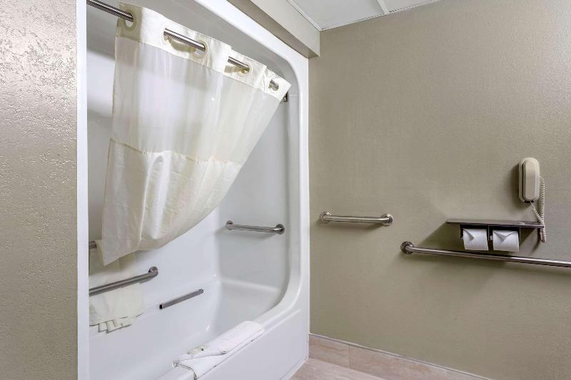 Quality Inn St. Robert - Ft. Leonard Wood image