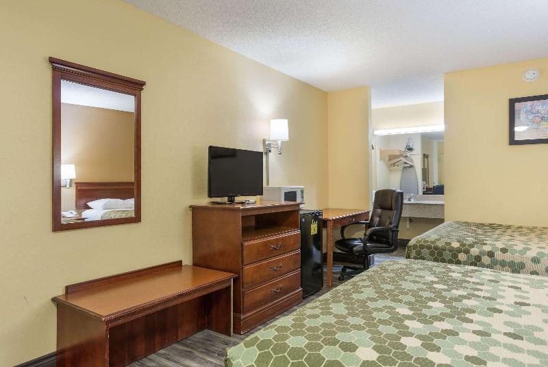 Bed room