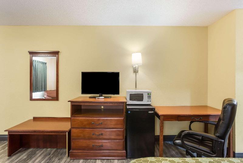 Bed room