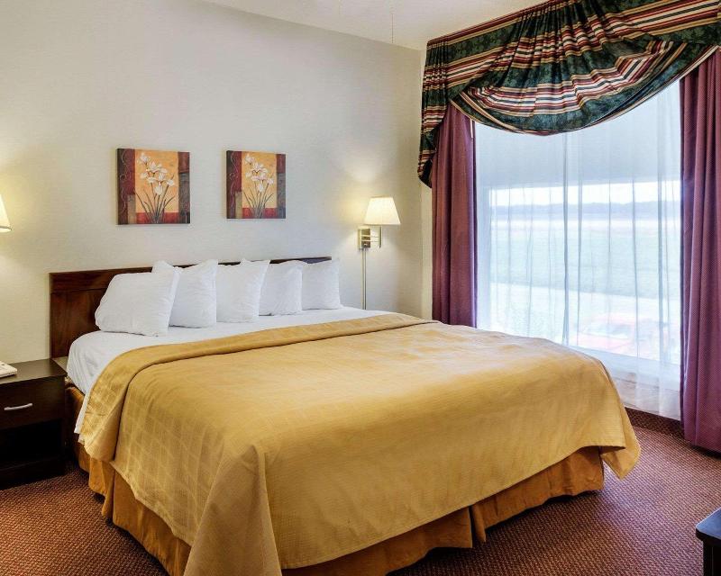 Quality Inn Robinsonville image 6