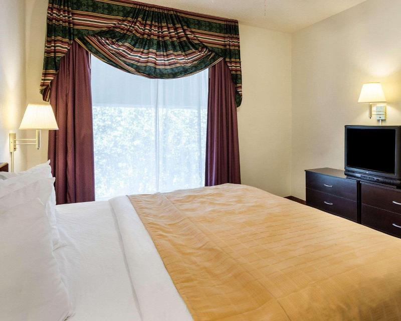 Quality Inn Robinsonville image