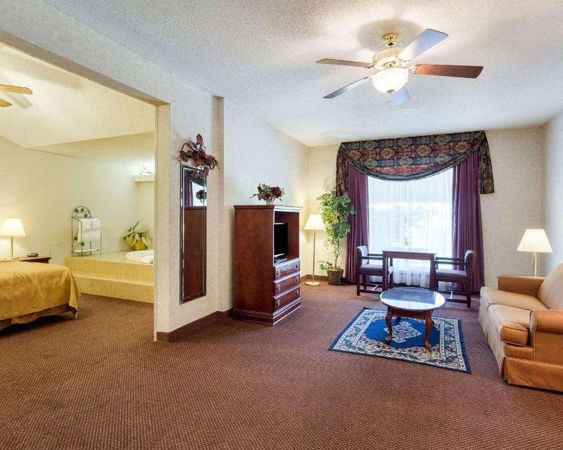 Quality Inn Robinsonville image